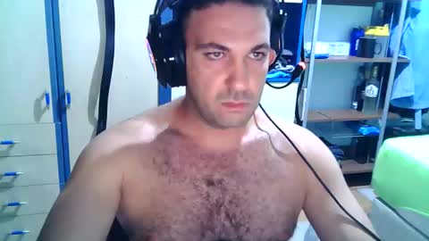 Snapshot of qsatan_6969 chatting on October 4, 2:55 pm qsatan_6969 online show from October 4, 2:55 pm