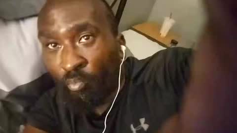 Juicyblacc online show from March 2, 12:45 pm