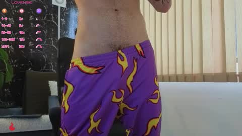 R A F A E L online show from March 29, 9:04 pm