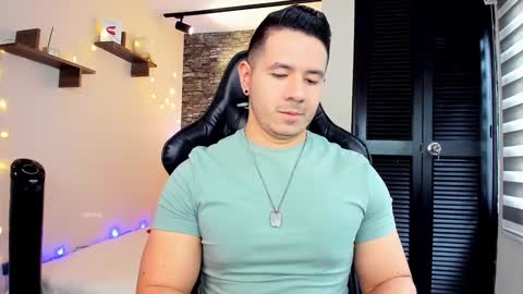 Jonas online show from December 29, 8:37 pm