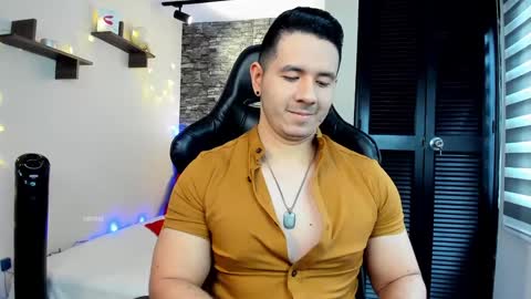 Jonas online show from January 1, 8:47 pm