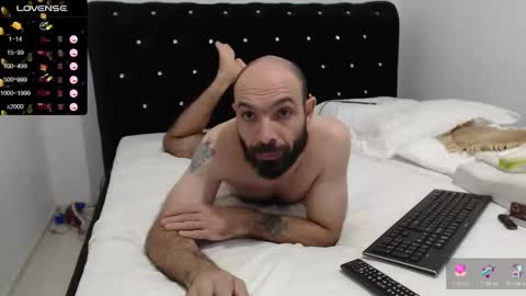 Snapshot of raul27big chatting on October 21, 2:09 pm RaulWildBoy27 online show from October 21, 2:09 pm