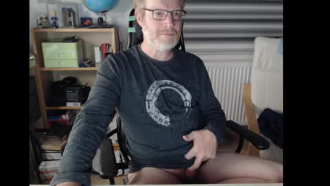 Raunchy me online show from December 2, 11:54 pm