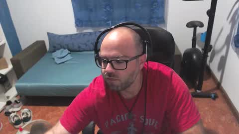 ravingr3d3 online show from September 14, 10:34 pm