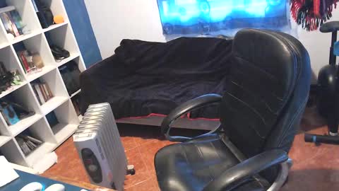 ravingr3d3 online show from March 5, 8:54 am