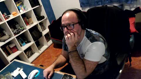 ravingr3d3 online show from January 14, 11:58 pm