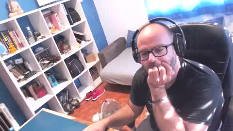 ravingr3d3 online show from September 21, 4:29 pm