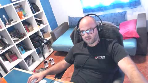 ravingr3d3 online show from September 12, 2:06 pm