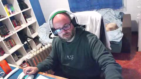 ravingr3d3 online show from January 6, 10:14 pm