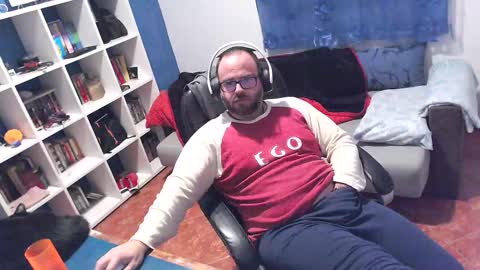 ravingr3d3 online show from December 1, 12:02 am