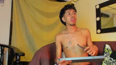 Rayn online show from December 19, 2:08 am