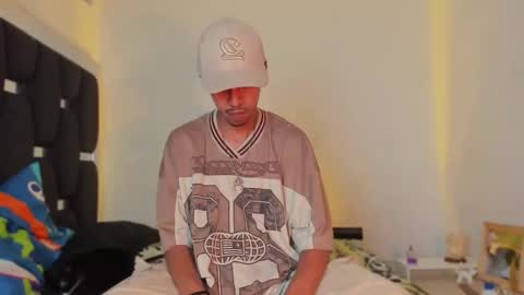 Rayn online show from November 27, 9:07 pm