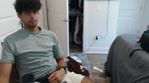 raymondg8596 online show from September 16, 6:31 pm