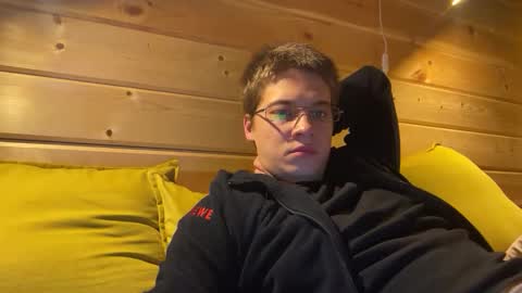 Snapshot of realsupermichael chatting on October 19, 7:39 pm AliceEve online show from October 19, 7:39 pm