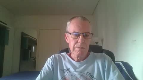 Rene online show from December 14, 8:16 pm