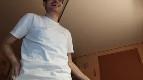 reeds44 online show from February 17, 8:19 pm