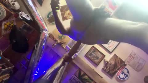 Lee online show from February 17, 6:12 am