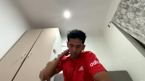 reizhne online show from June 11, 1:38 am