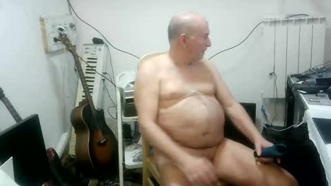 renefr online show from March 9, 10:26 pm