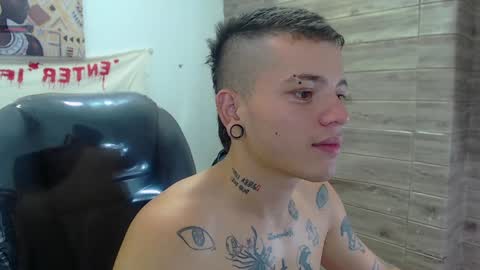 R E N E  online show from December 11, 4:30 am