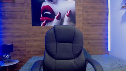 R E N E  online show from January 22, 8:28 pm