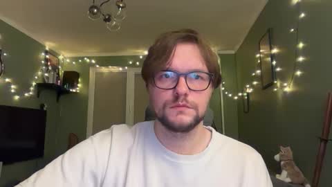 requiquie online show from October 31, 5:05 pm