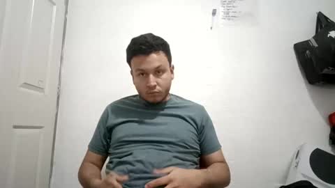 ricardogarcia21 online show from December 18, 5:26 am