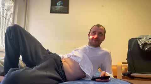 ricciardio online show from December 5, 7:05 am