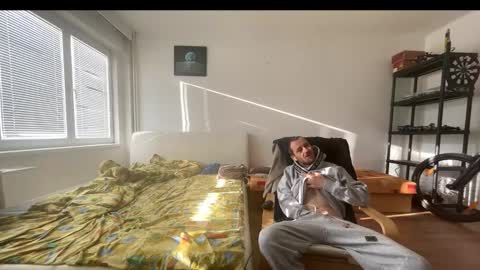 ricciardio online show from October 5, 6:39 am