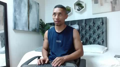 richar_voller online show from February 5, 11:17 am