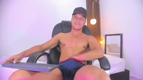 Ricky  online show from January 13, 10:45 pm