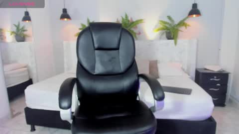 Ricky  online show from February 21, 10:26 pm