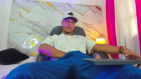 Ricky  online show from October 4, 8:46 pm