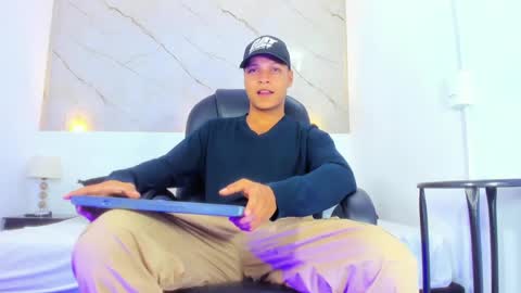 Ricky  online show from February 7, 9:26 pm