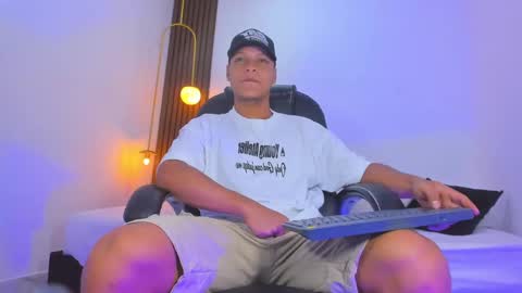 Ricky  online show from February 5, 9:50 pm