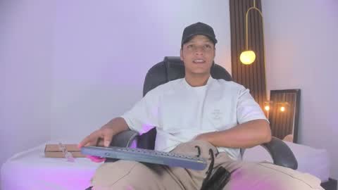 Ricky  online show from January 17, 9:10 pm