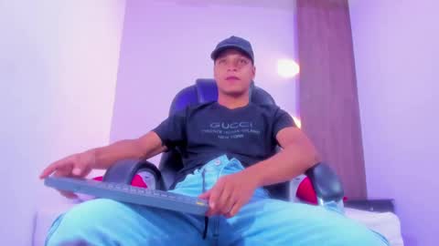 Ricky  online show from February 8, 9:57 pm