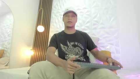 Ricky  online show from October 6, 1:38 pm