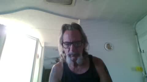 Snapshot of roadie1964 chatting on October 27, 2:30 pm Roadie online show from October 27, 2:30 pm