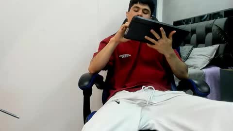 Roan Birkin online show from October 12, 9:20 pm