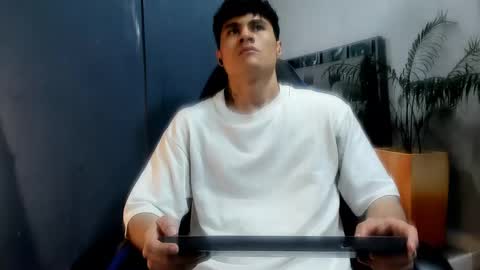 Roan Birkin online show from September 18, 9:06 pm