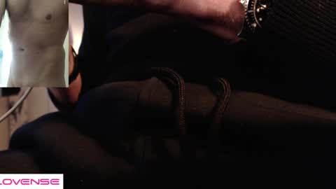 Snapshot of robby66_56 chatting on January 13, 7:10 pm robby66_56 online show from January 13, 7:10 pm