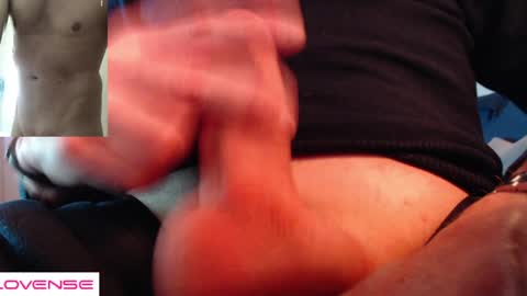 Snapshot of robby66_56 chatting on December 26, 8:11 pm robby66_56 online show from December 26, 8:11 pm