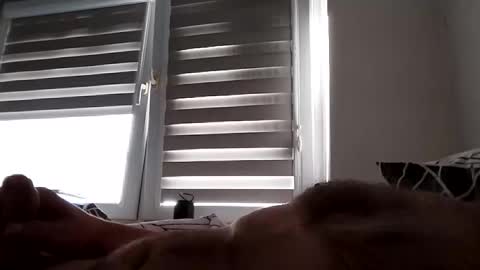 robert304775 online show from April 12, 12:50 pm