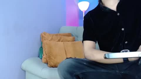 Snapshot of robert_kingg chatting on February 26, 4:58 am robert_kingg online show from February 26, 4:58 am