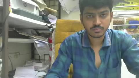 Snapshot of robertsalia220 chatting on March 6, 2:18 pm Robertsalia online show from March 6, 2:18 pm