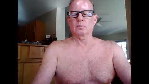 robo0000 online show from September 22, 4:06 pm