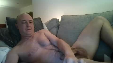 Snapshot of robster12345 chatting on December 7, 9:55 pm robster12345 online show from December 7, 9:55 pm