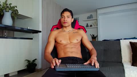 roby_millerr online show from April 9, 11:00 pm