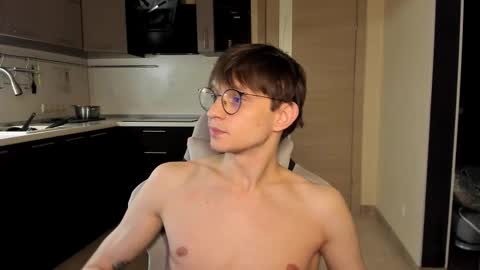 Snapshot of romeo_mercy chatting on October 3, 5:23 am Romeo online show from October 3, 5:23 am